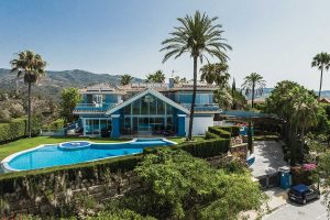 Rent this beautiful villa in Marbella!