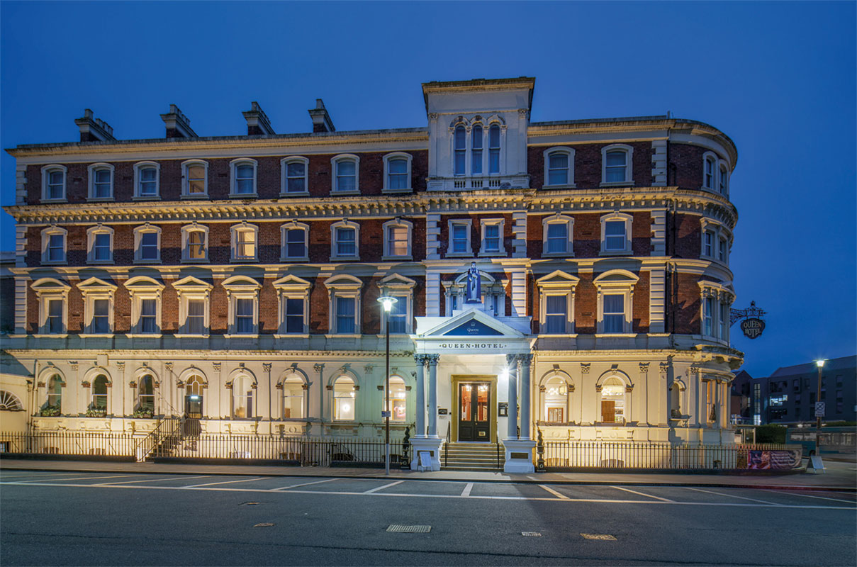The Queen at Chester Hotel