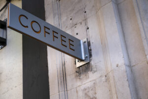 7 Ways Custom Metal Signs Add a Professional Finish to Any Space