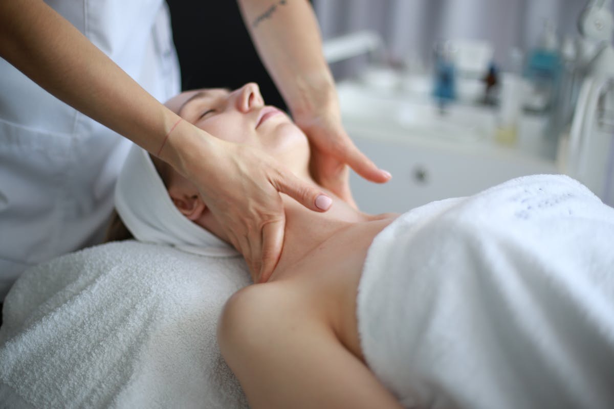 Why Lymphatic Drainage Massage Is Becoming The Wellness Treatment Everyone’s Booking