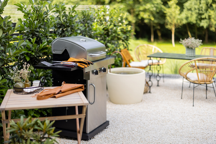 Elevating Your Summer Barbecue with Gourmet Food and Refreshing Drinks