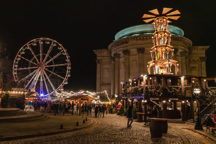 The Quiet Magic of Liverpool on the Eve of Christmas