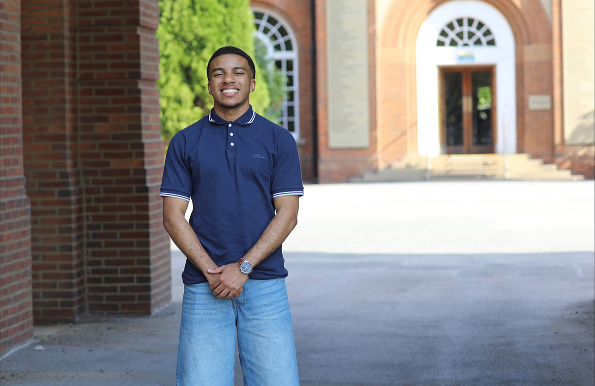 SCHOOL CAPTAIN FROM THE MANCHESTER GRAMMAR SCHOOL LOOKS TO A FUTURE IN SUSTAINABILITY