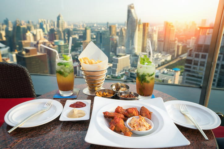 Exploring the Rise of Tropical Alfresco Dining in Bangkok