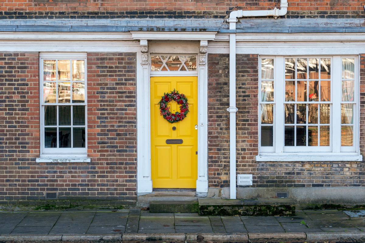 A New Front Door For Better Kerb Appeal!