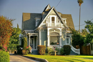 Practical Ways to Improve an Older Home's Exterior